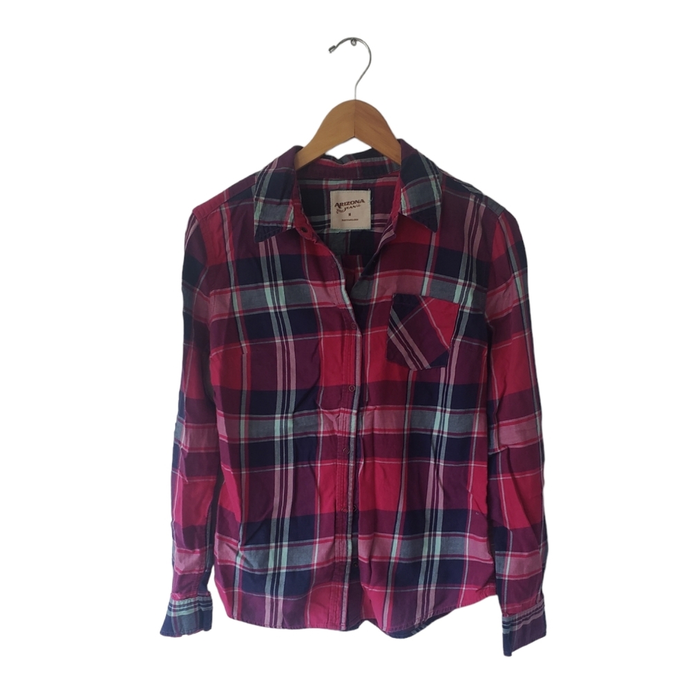 Arizona Jeans Co. Plaid Long Sleeve. Size Medium.